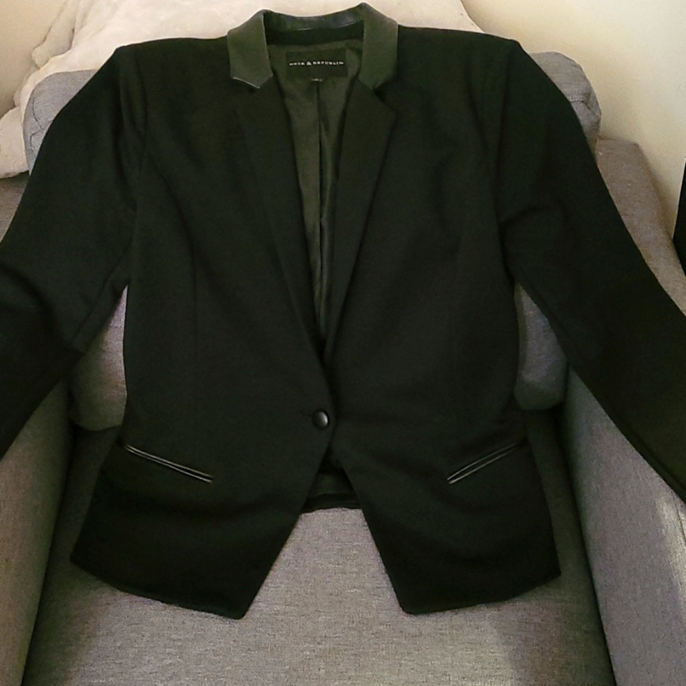 Rock & Republic ⚫️  Black Blazer